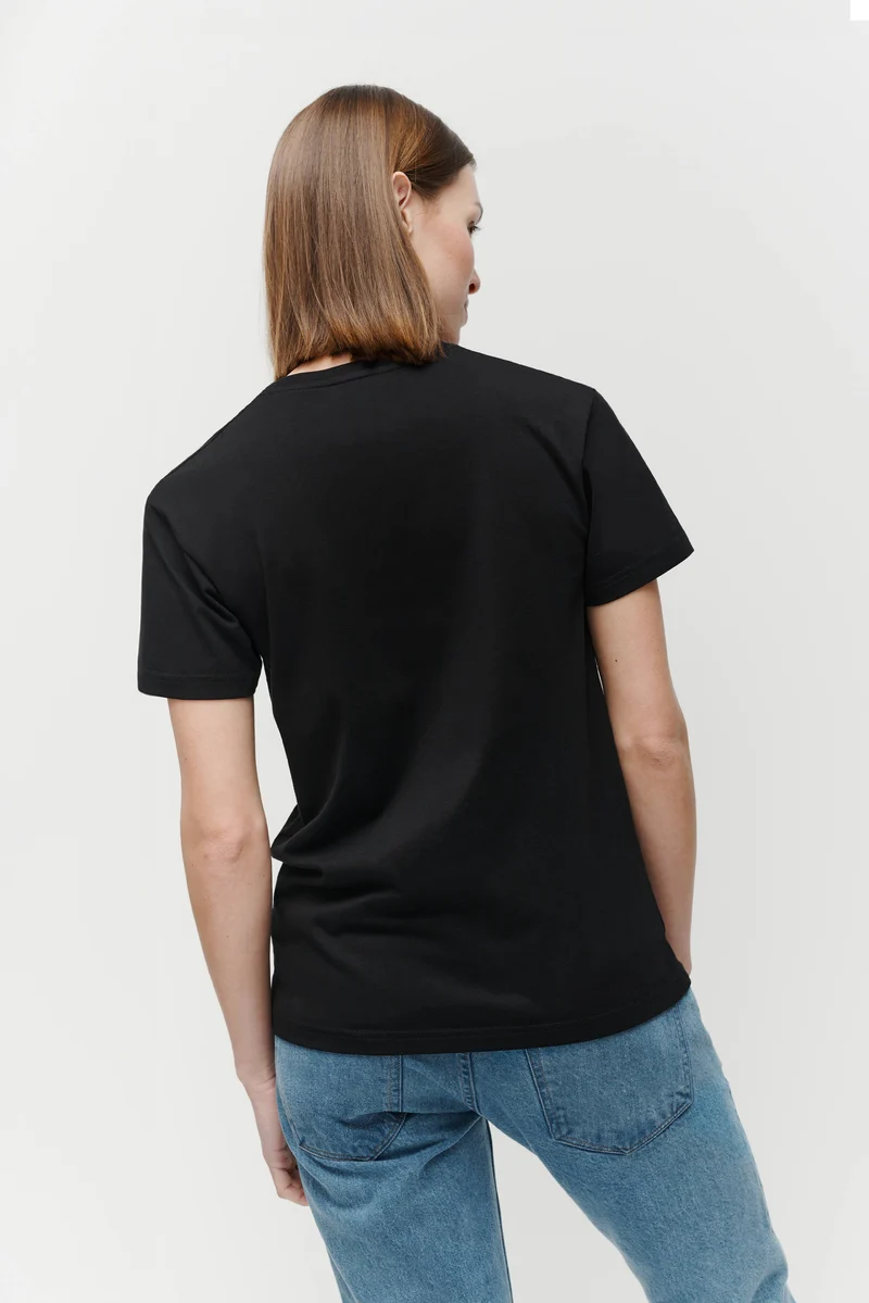 The Unisex T-Shirt - Black