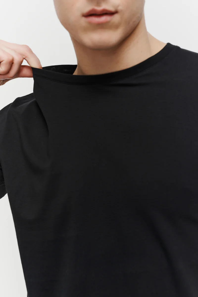 The Perfect T-Shirt - Black