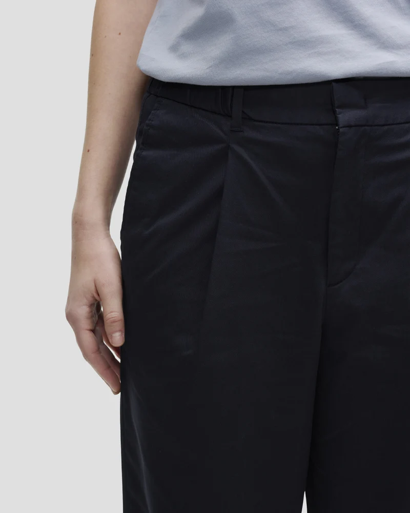 The Relaxed Unisex Chino - Navy