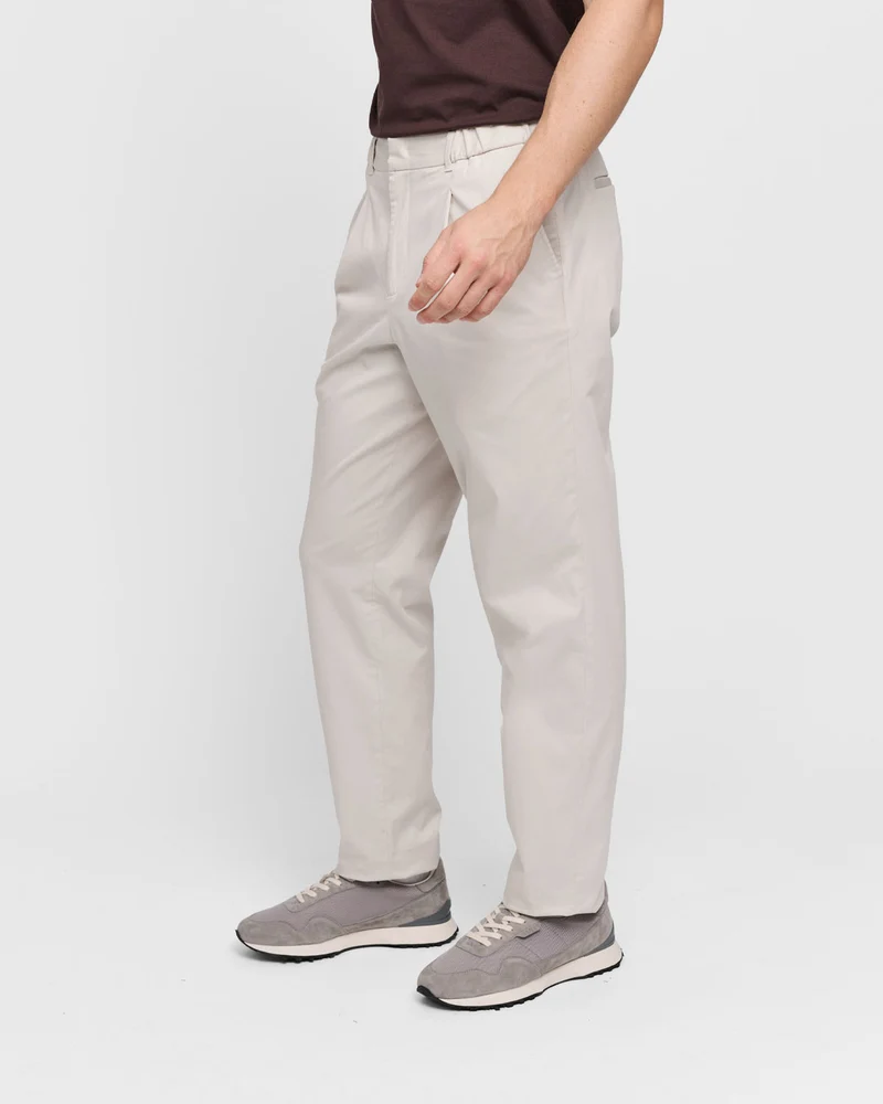 The Relaxed Chino - Ivory