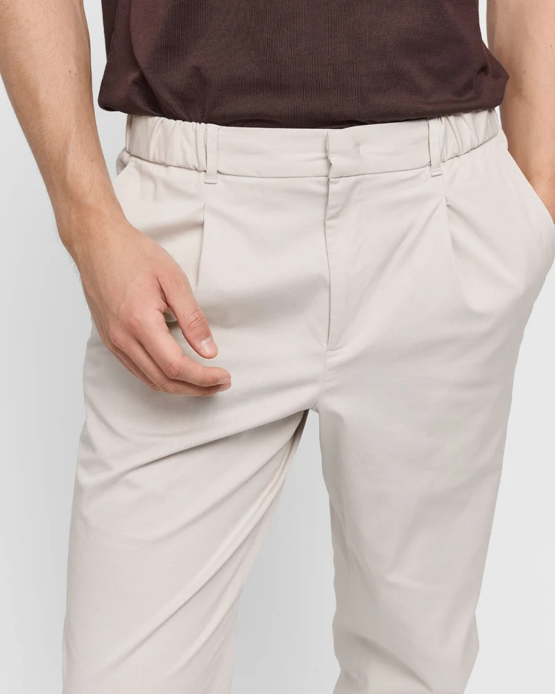 The Relaxed Chino - Ivory