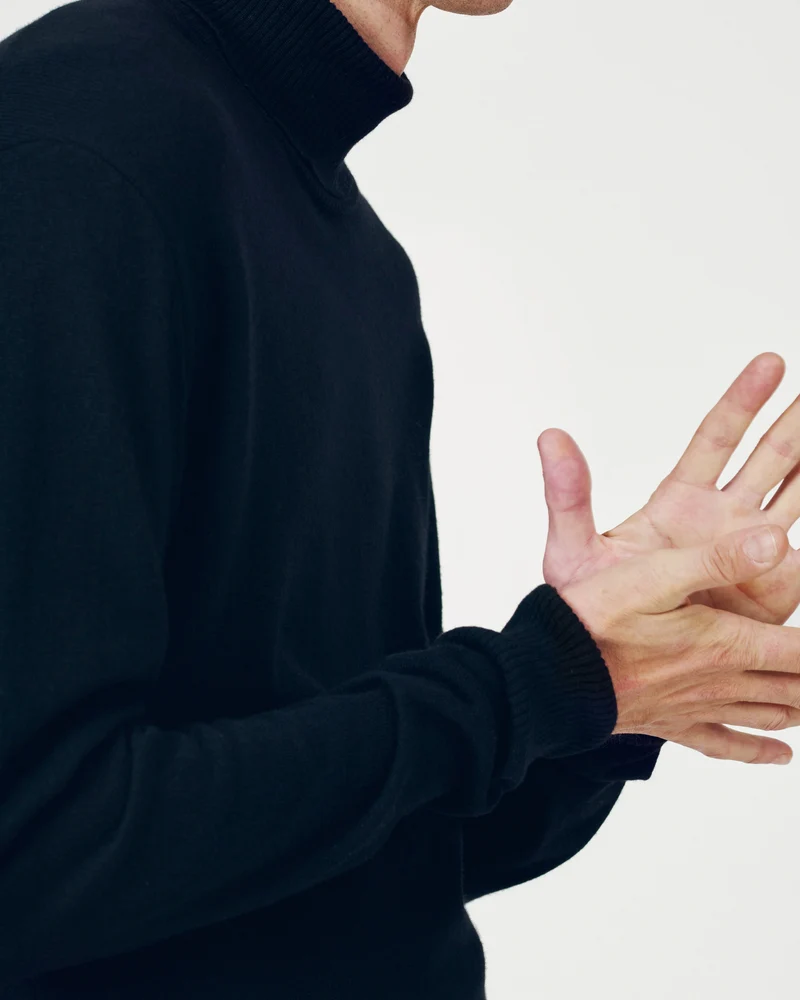 The Merino Roll Neck - Navy