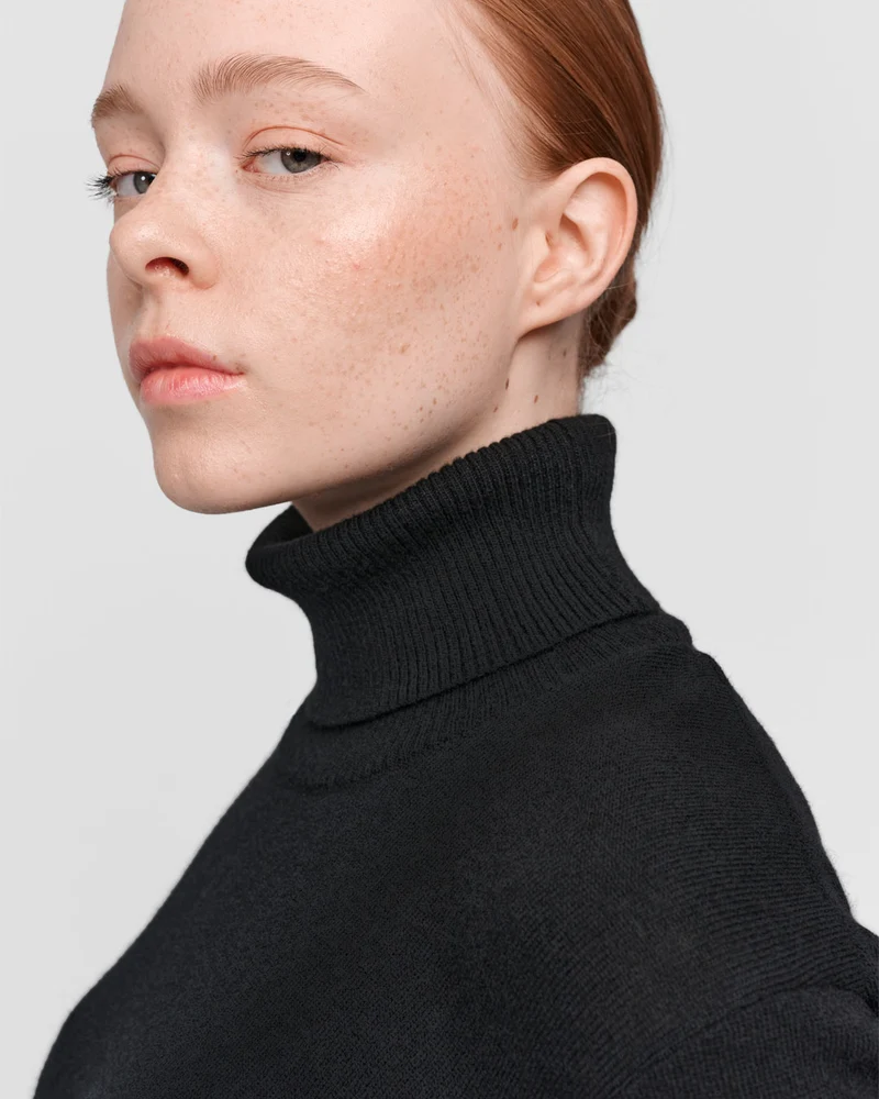 The Unisex Merino Roll Neck - Black