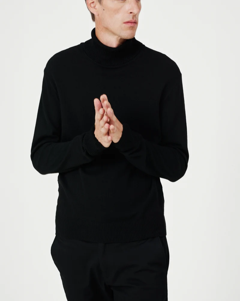 The Merino Roll Neck - Black