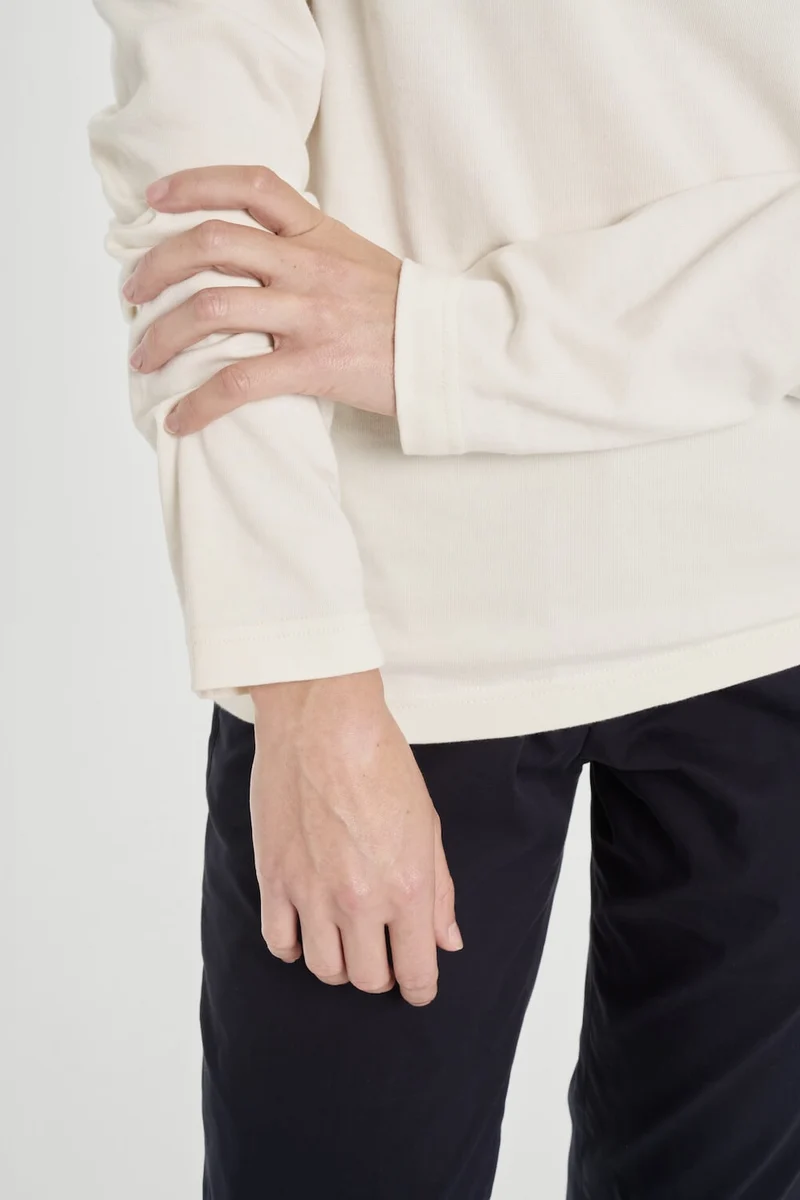 The Unisex Longsleeve T-Shirt - Off-White