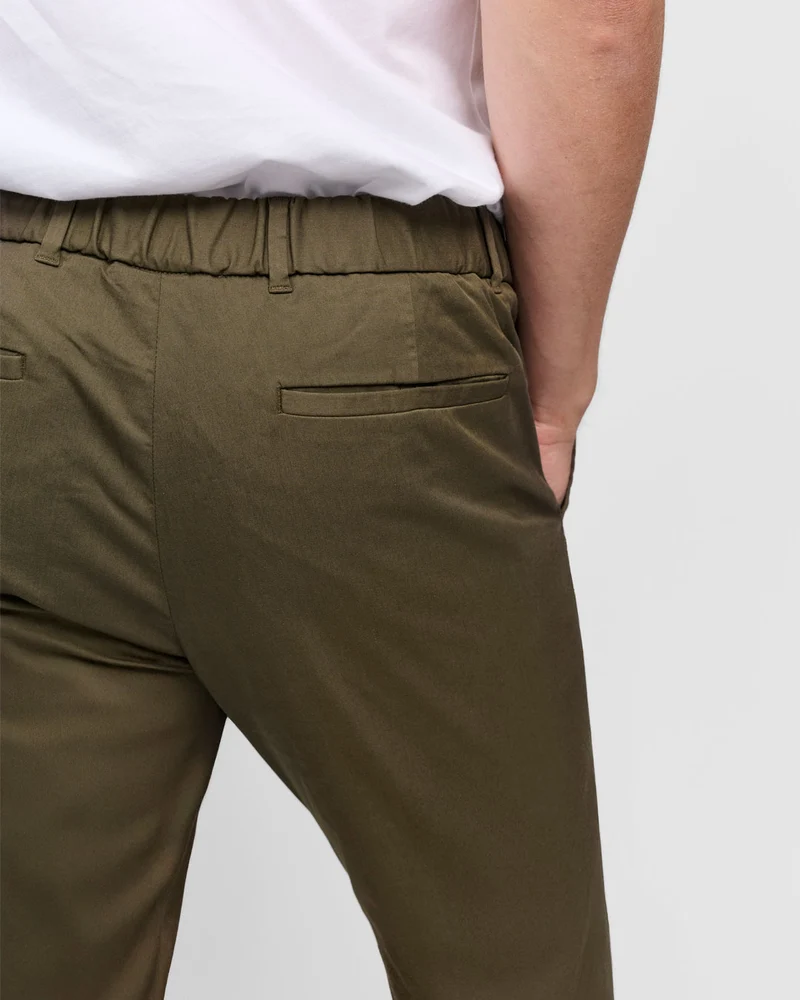 The Perfect Chino - Olive Green