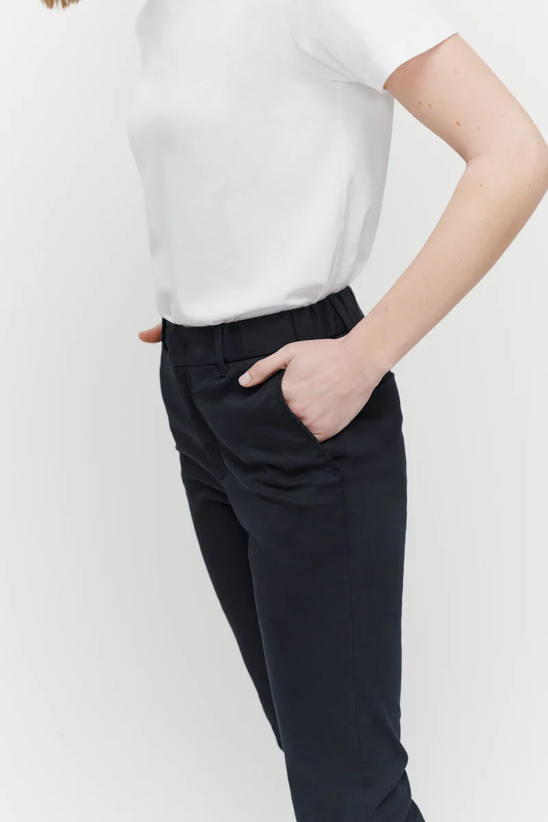 The Unisex Chino - Navy