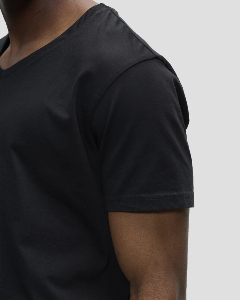 The V-Neck T-Shirt - Black