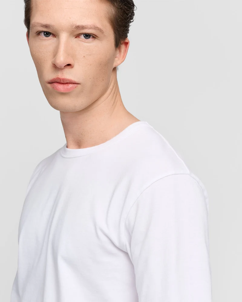 The Longsleeve T-Shirt - White