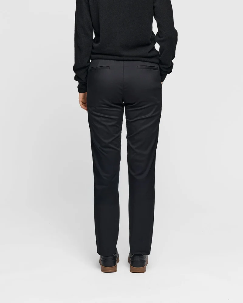 The Unisex Chino - Black