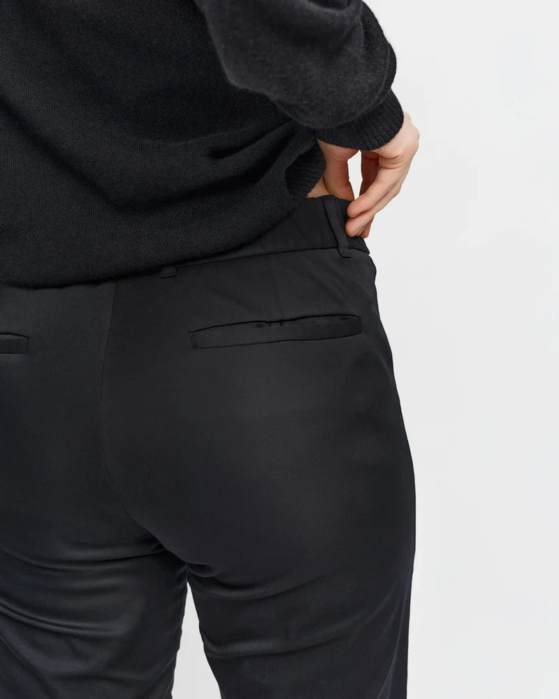 The Unisex Chino - Black