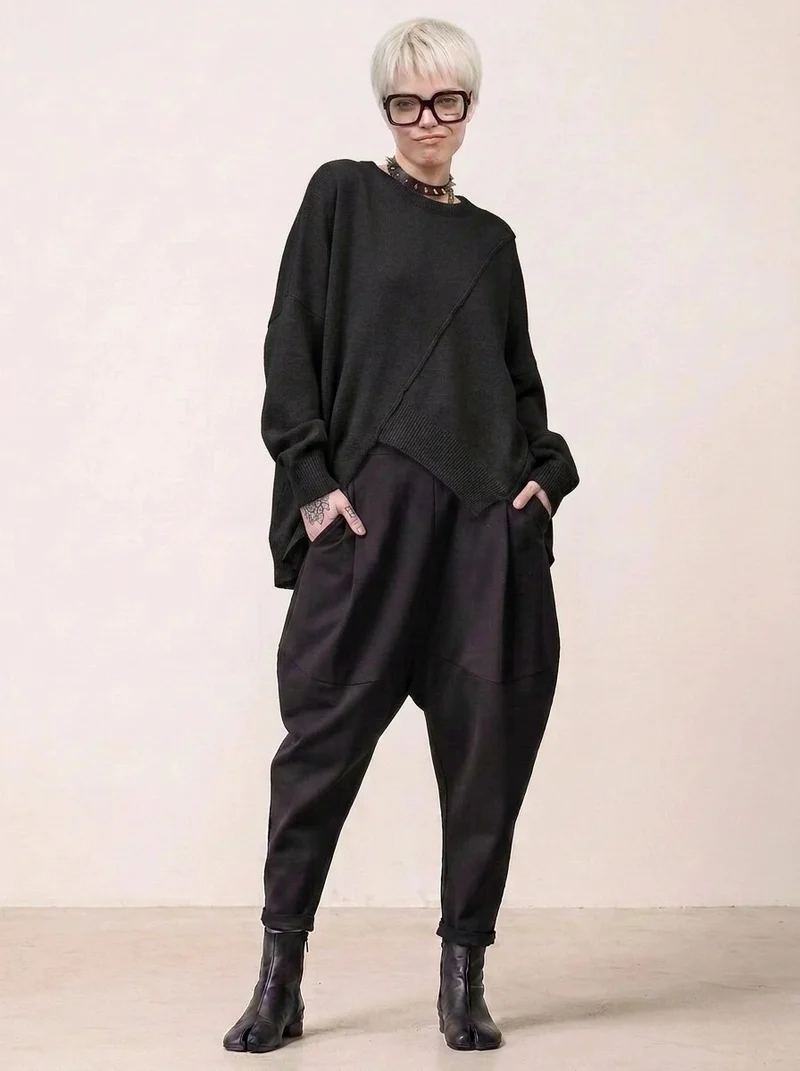 Black pullover