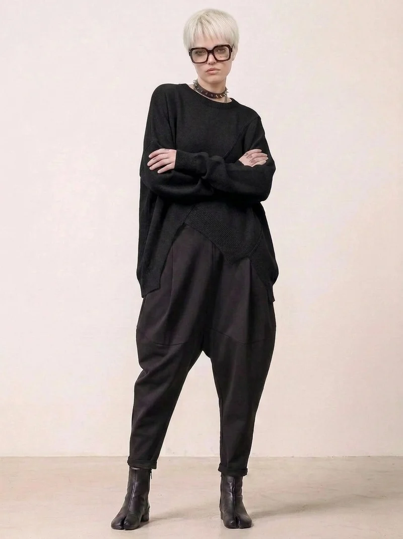Black pullover
