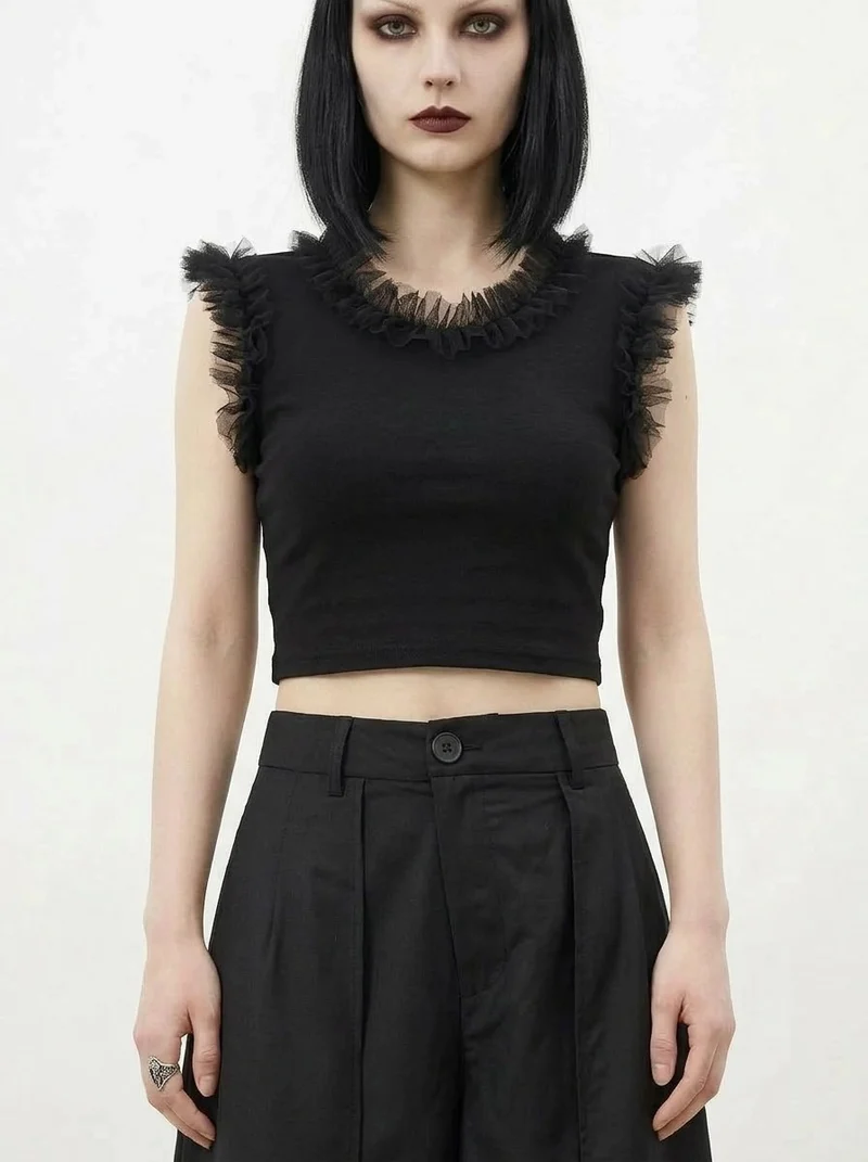 Ruffle Edge Crop Top – Casual Minimal Goth