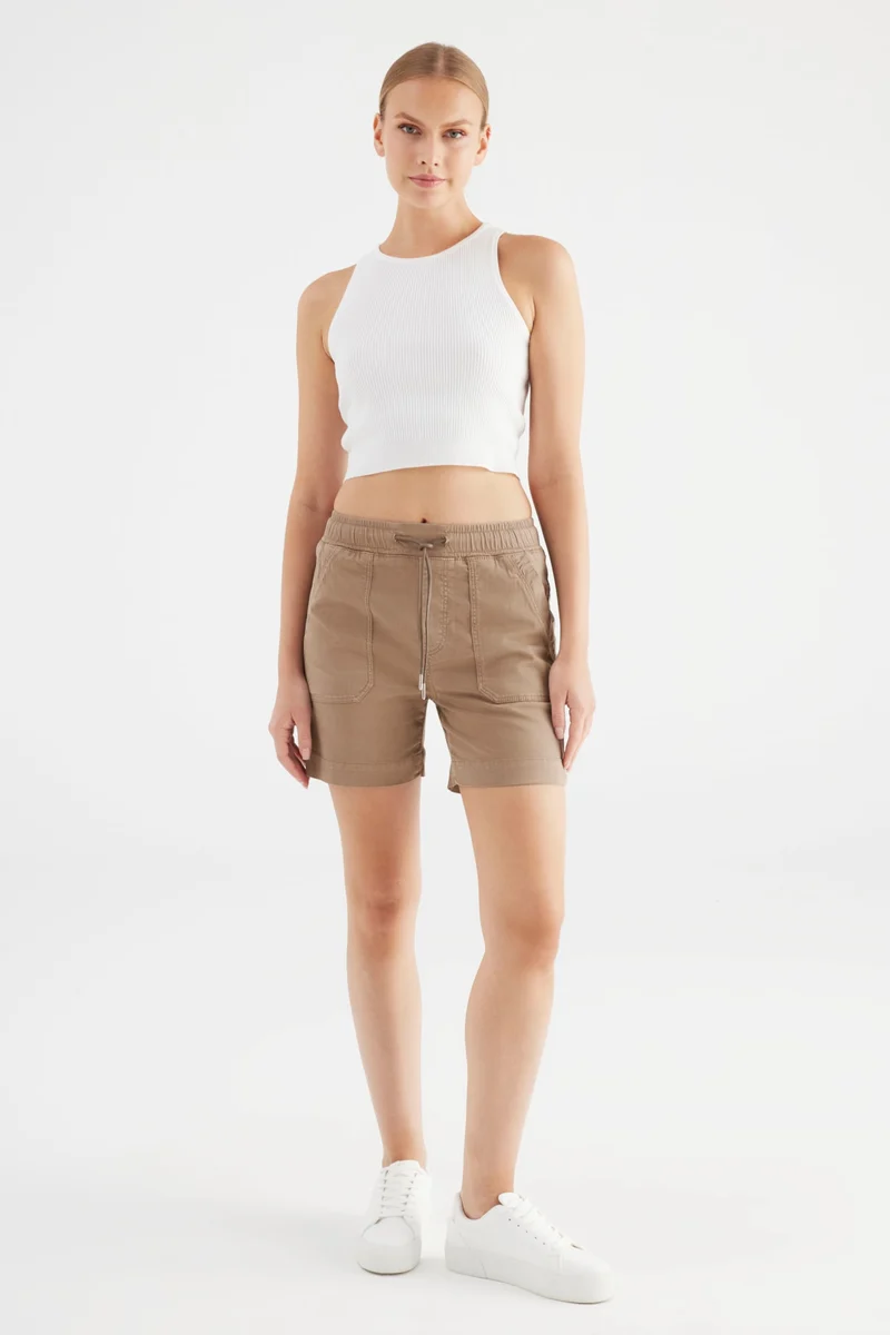 Cup of Joe Shorts Agnes moon rock