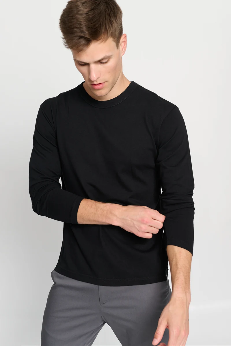 The Longsleeve T-Shirt - Black