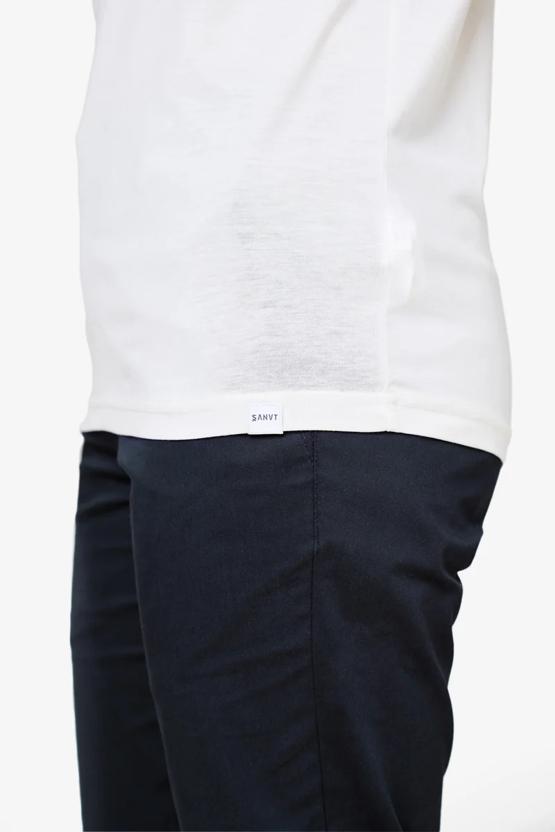 The Unisex Lightweight T-Shirt - Off White