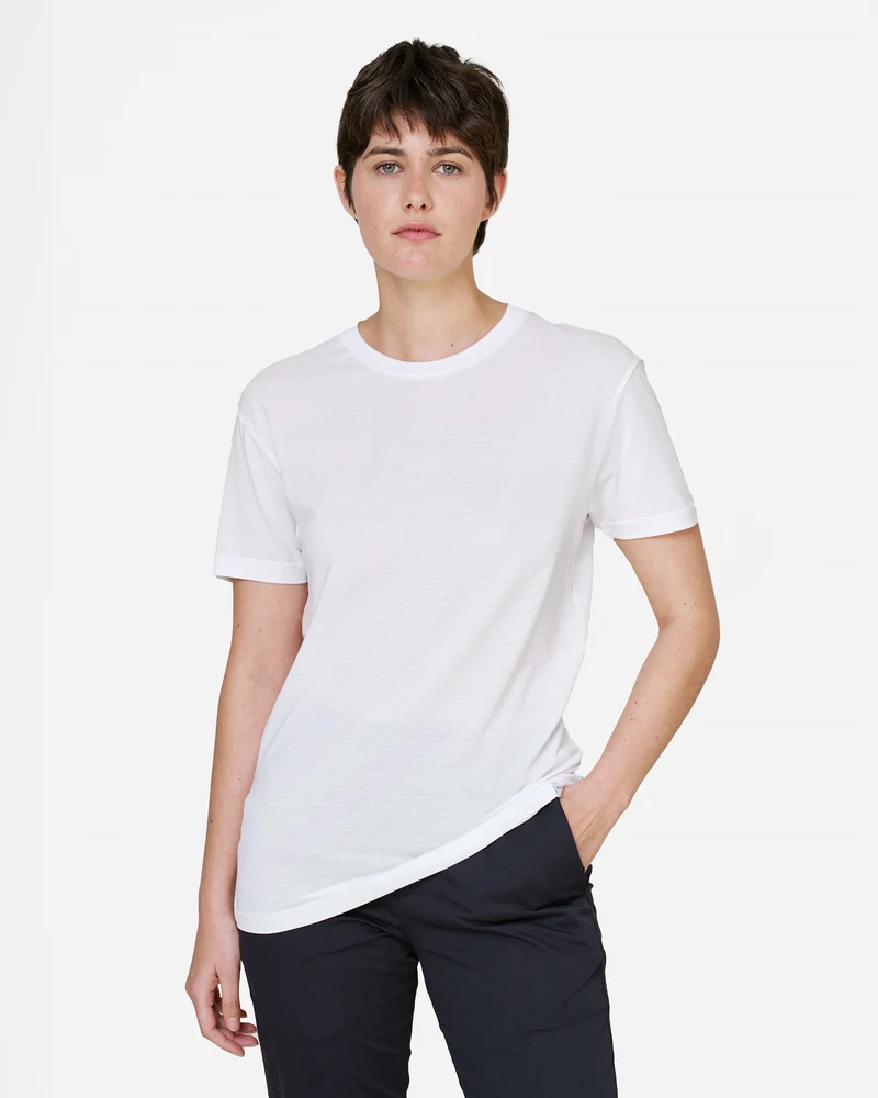 The Unisex Lightweight T-Shirt - White
