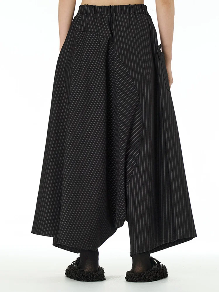 Deep Harem Capri Trousers – Pinstripe