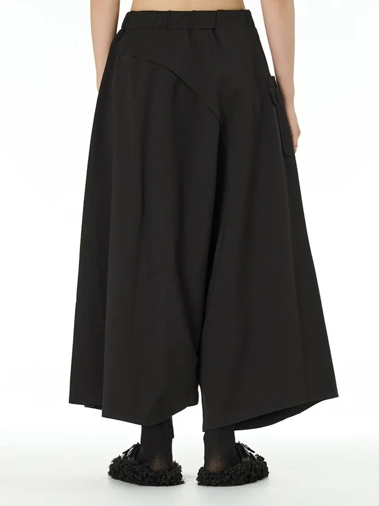 Deep Harem Capri Trousers – Black