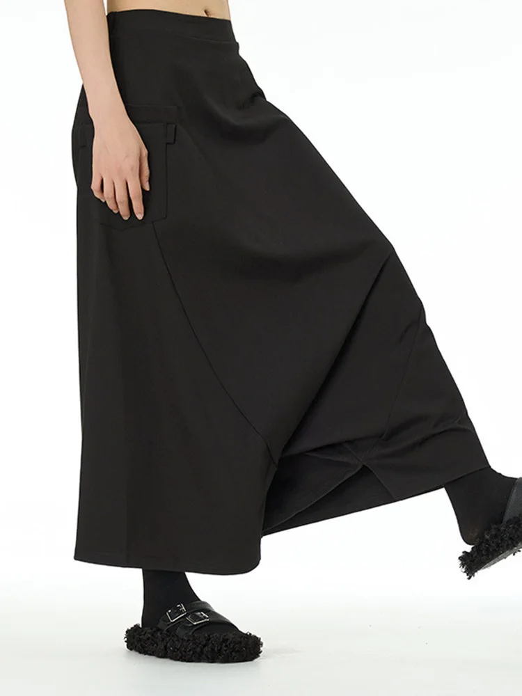 Deep Harem Capri Trousers – Black