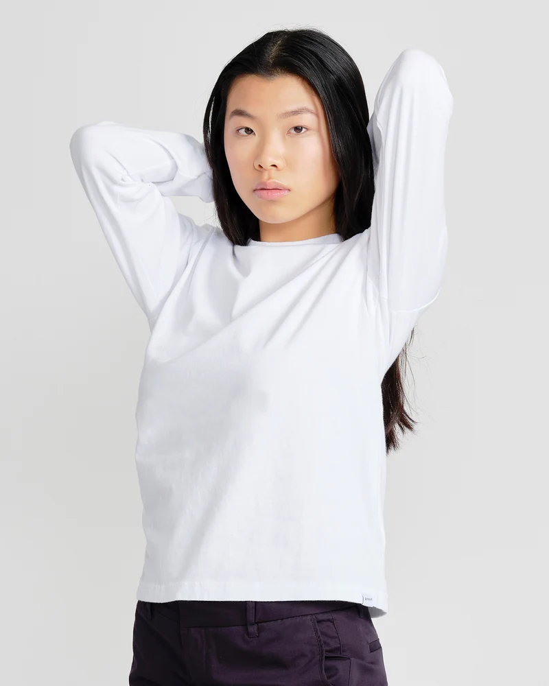 The Unisex Longsleeve T-Shirt - White