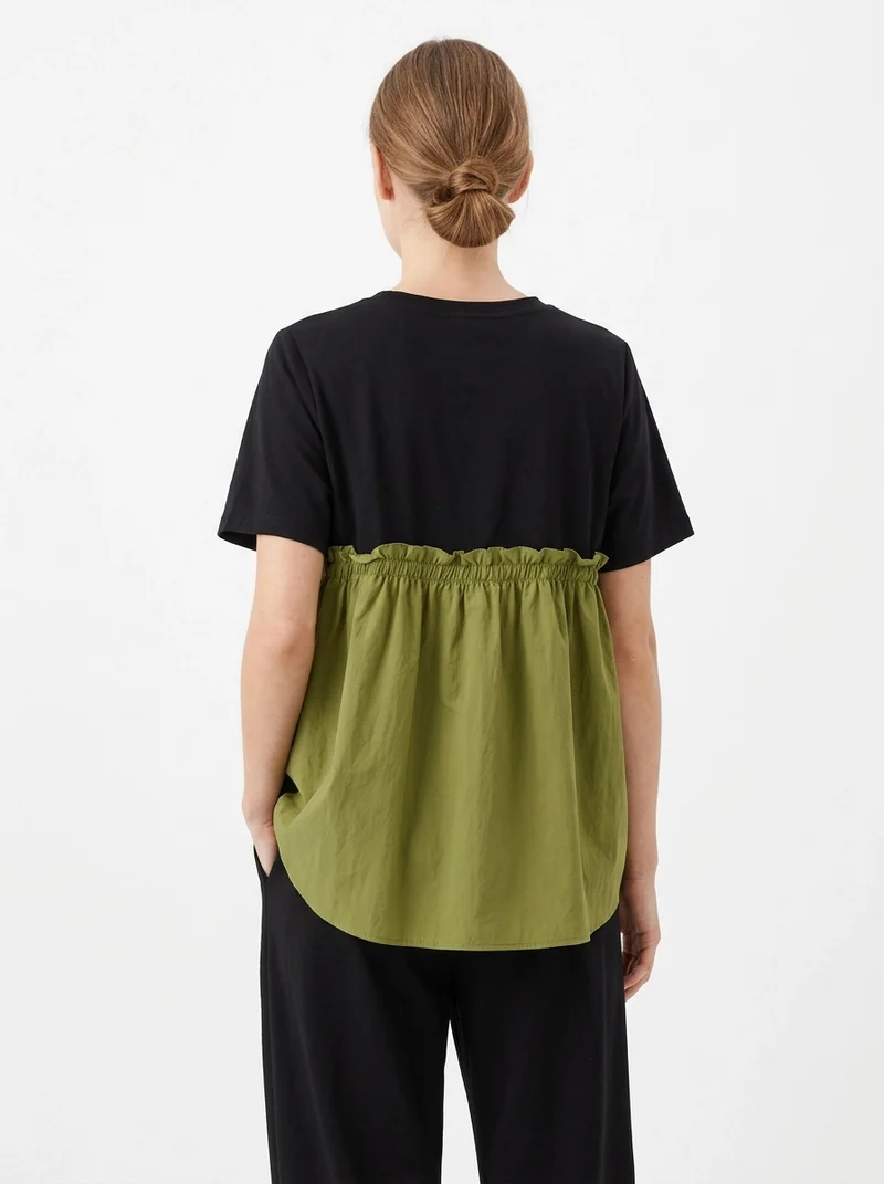 Contrast Panel Minimalist T-Shirt