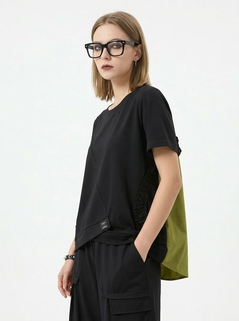 Contrast Panel Minimalist T-Shirt