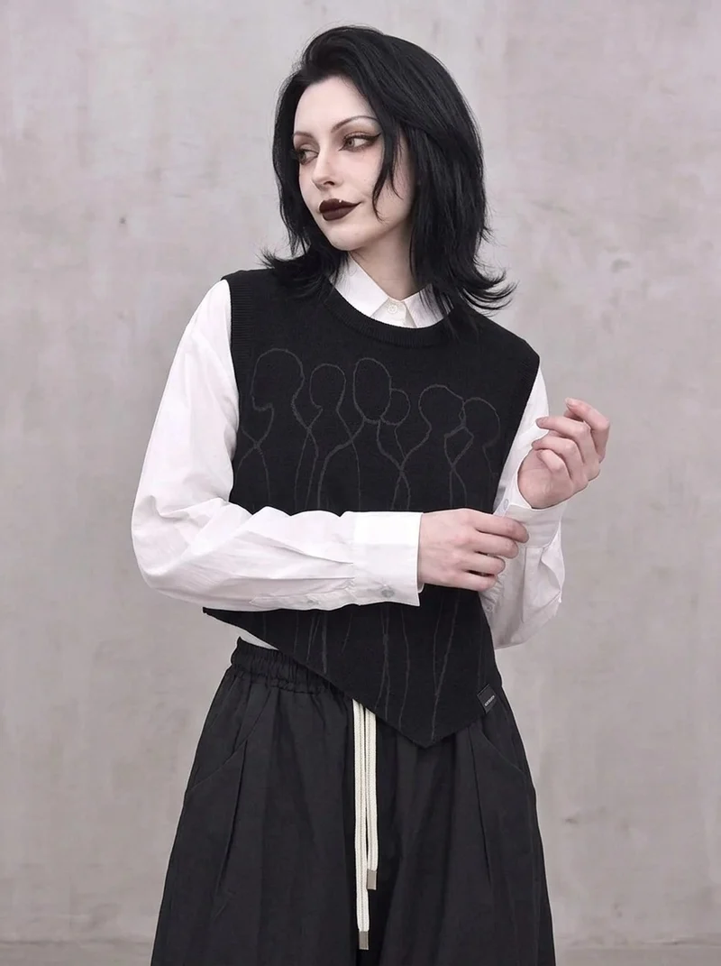 Tonal Figure Knitted Vest – Asymmetric Minimal Goth Sleeveless Knit in Black