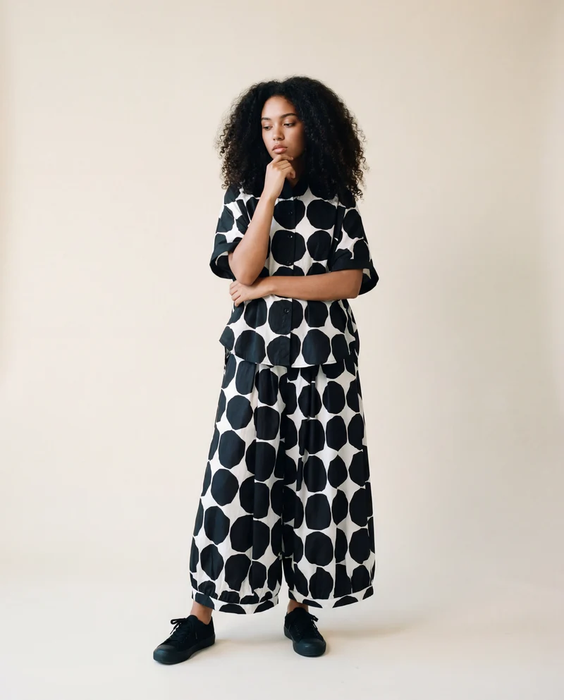 Chic Polka Dot Wide-Leg Trousers for Effortless Style