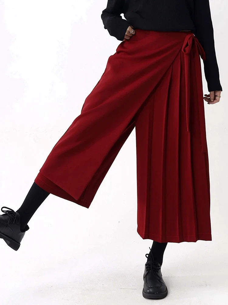 Asymmetrical Overlay Pleated Trousers – Red
