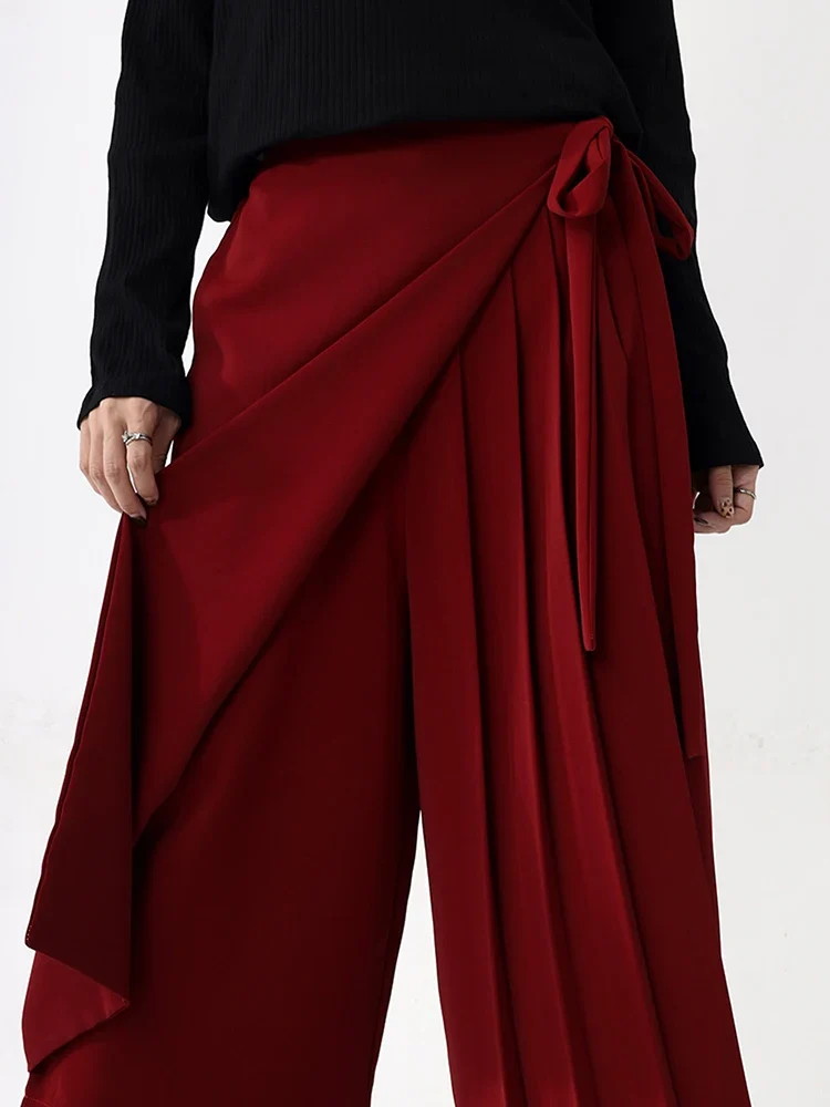 Asymmetrical Overlay Pleated Trousers – Red