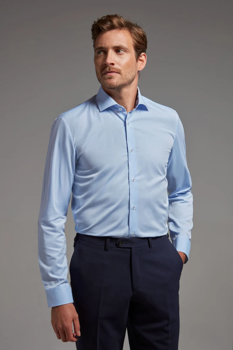 Hemd Body Fit Twill Non Iron Hellblau mit Kontrast