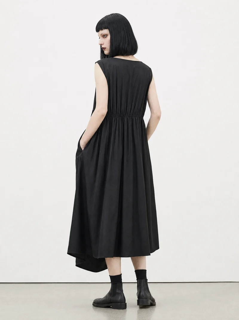 Simple Moderne Black Asymmetrical Gathered Dress – Casual Minimal Goth Midi Statement Piece