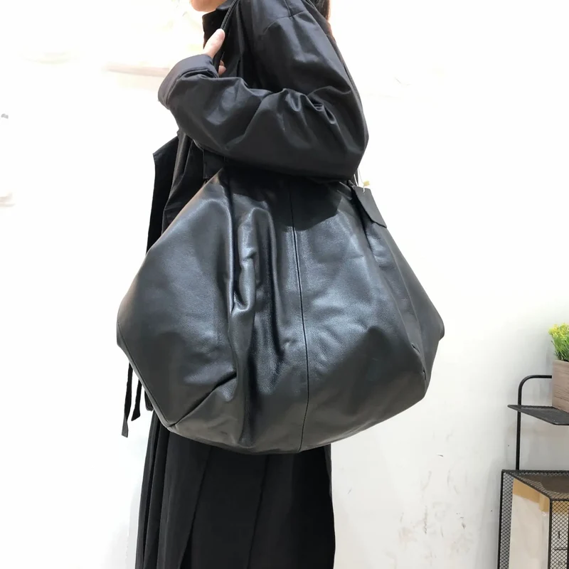 Oversized Genuine Leather Tote Bag – Funky Zip Detail & Round Handles