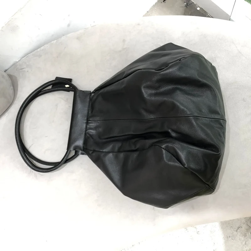 Oversized Genuine Leather Tote Bag – Funky Zip Detail & Round Handles