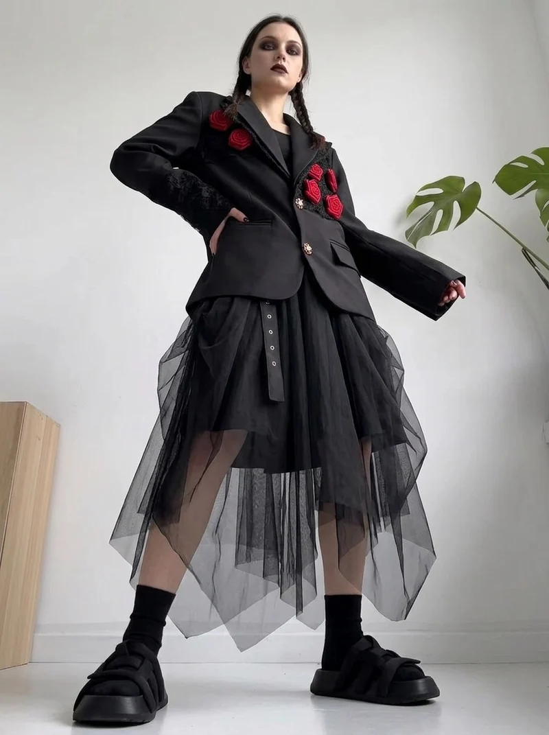 Rose Appliqué Blazer – Gothic Tailoring Statement