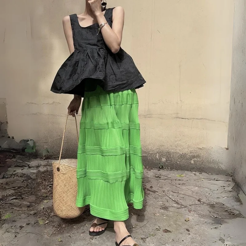 Pleated Pattern Green Skirt