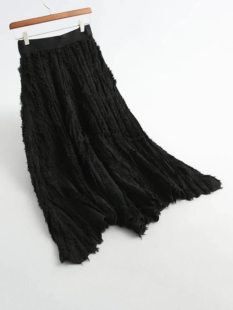 Textured Minimal Goth Skirt – Black