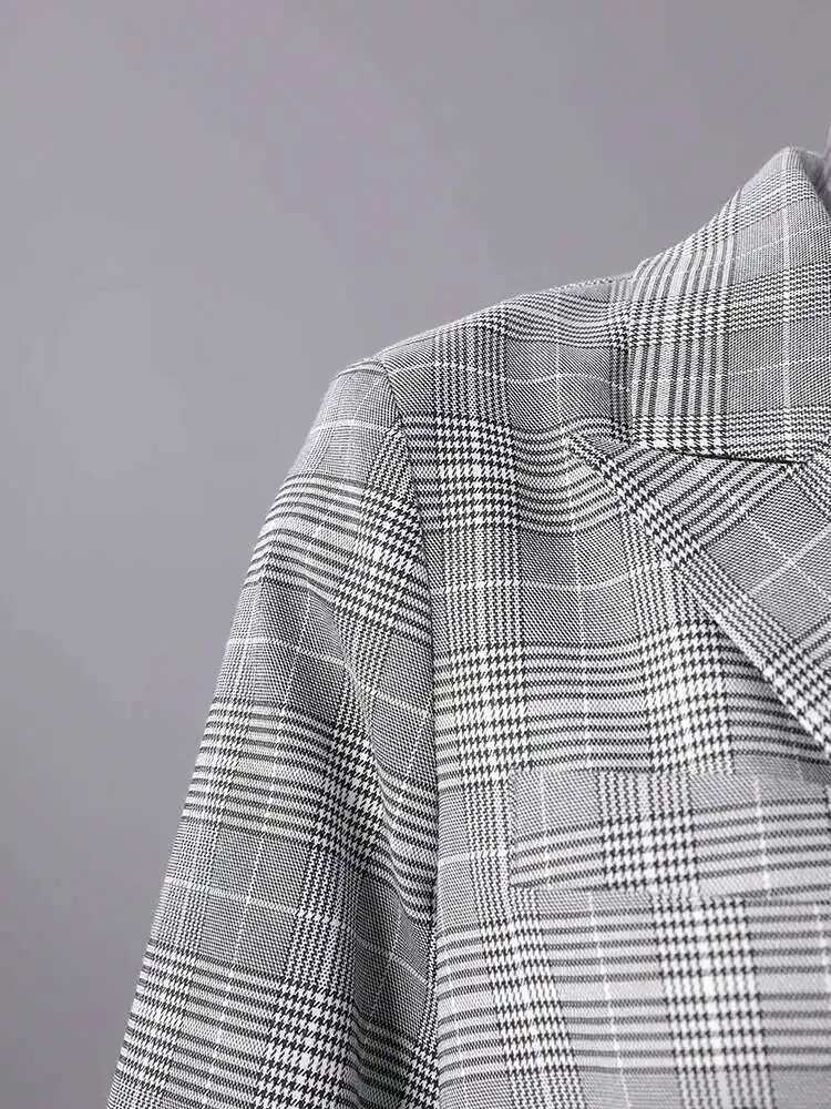 Miss Office Punk – Pleated Back Blazer