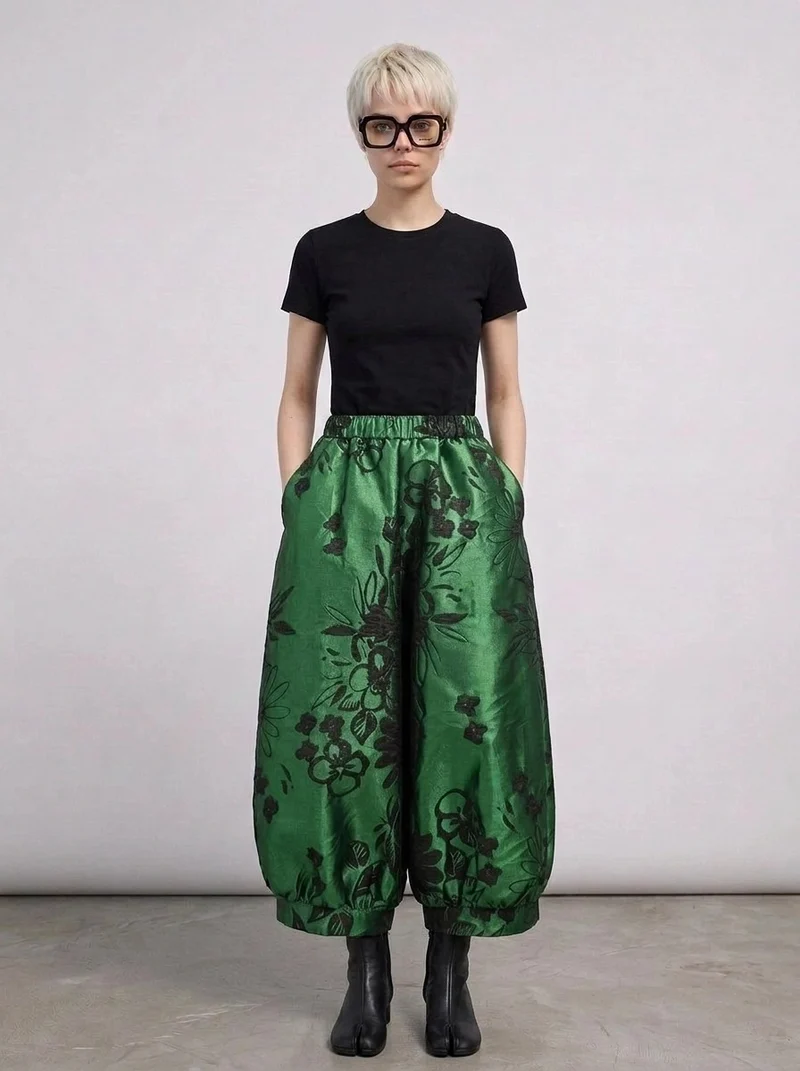 Re-launch Elegant Floral Lantern Pants in Green with Pocket Detail – Relaxed Fit for Modern Style