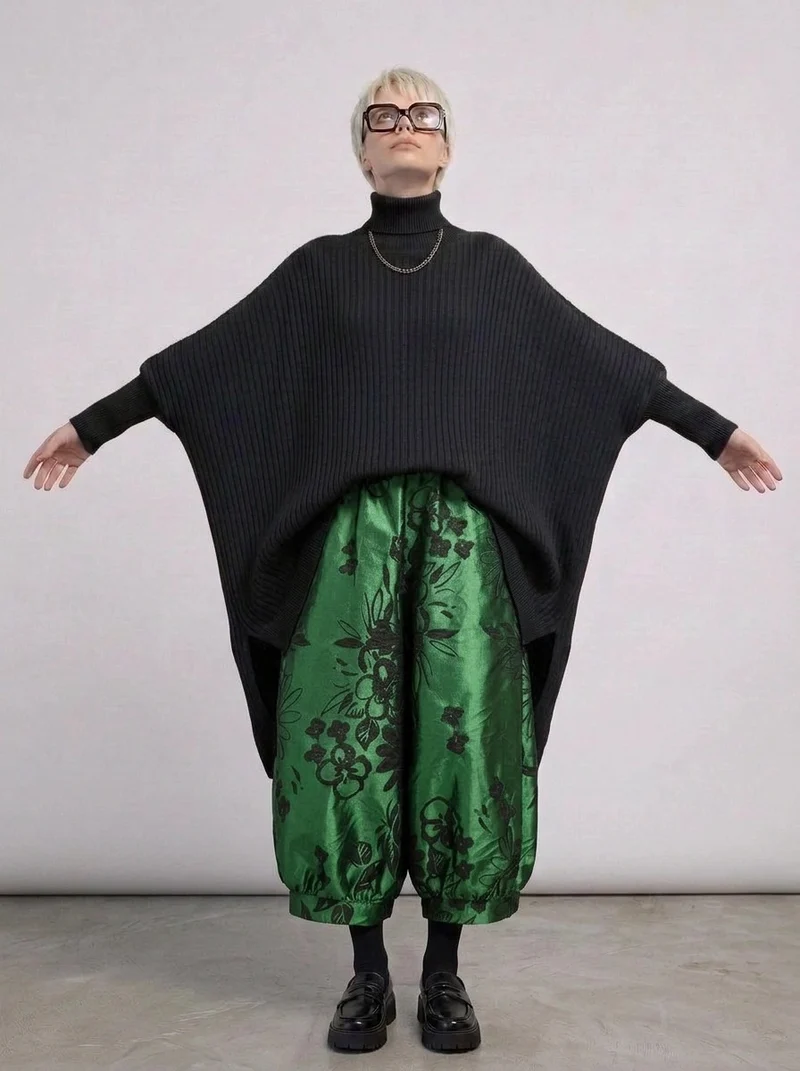 Re-launch Elegant Floral Lantern Pants in Green with Pocket Detail – Relaxed Fit for Modern Style