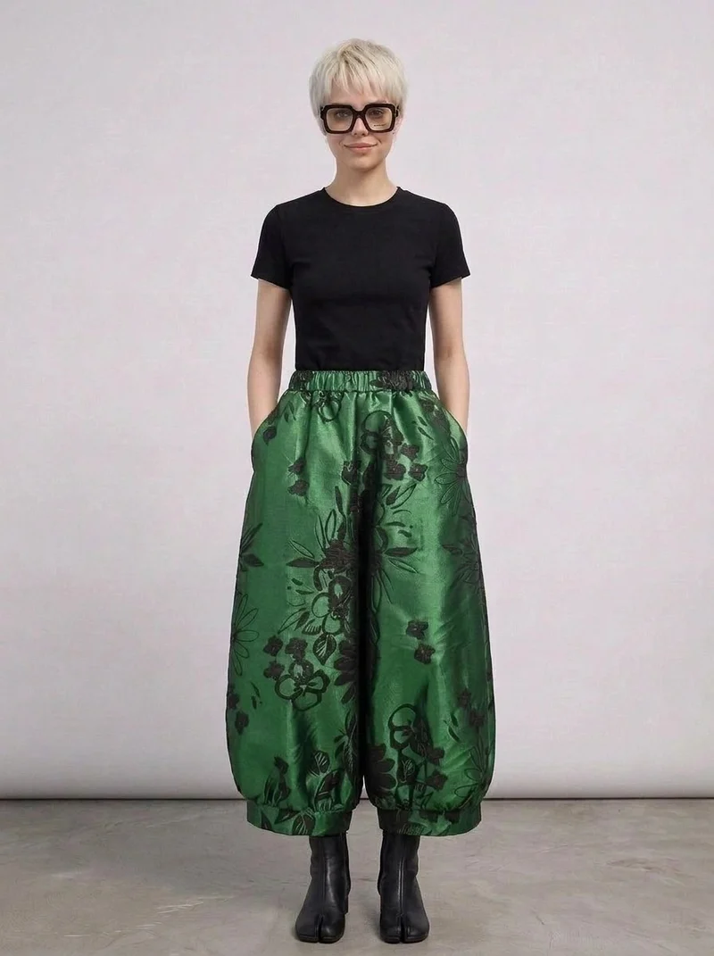 Re-launch Elegant Floral Lantern Pants in Green with Pocket Detail – Relaxed Fit for Modern Style