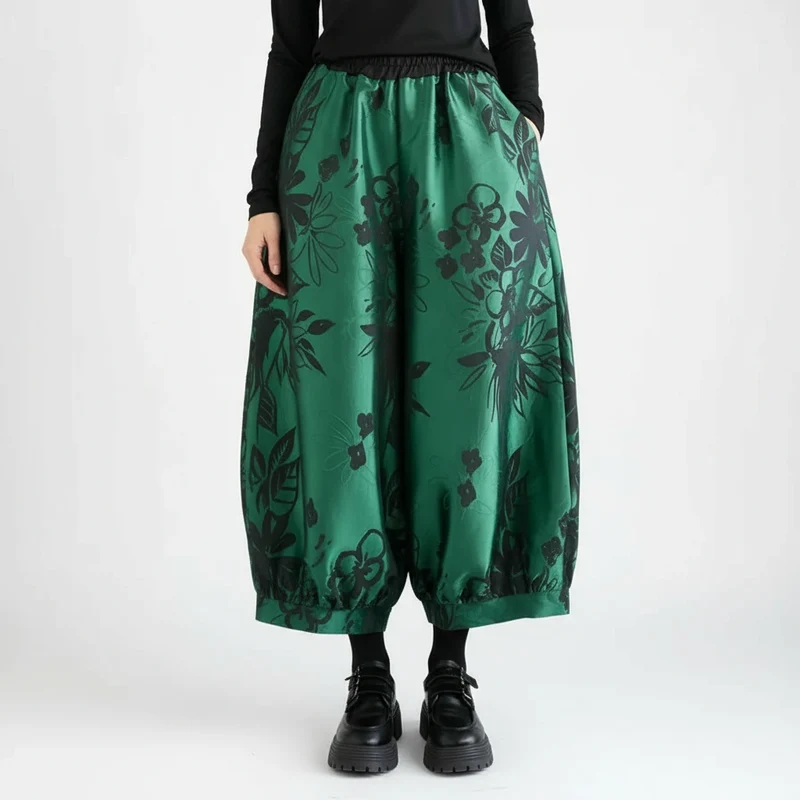 Re-launch Elegant Floral Lantern Pants in Green with Pocket Detail – Relaxed Fit for Modern Style