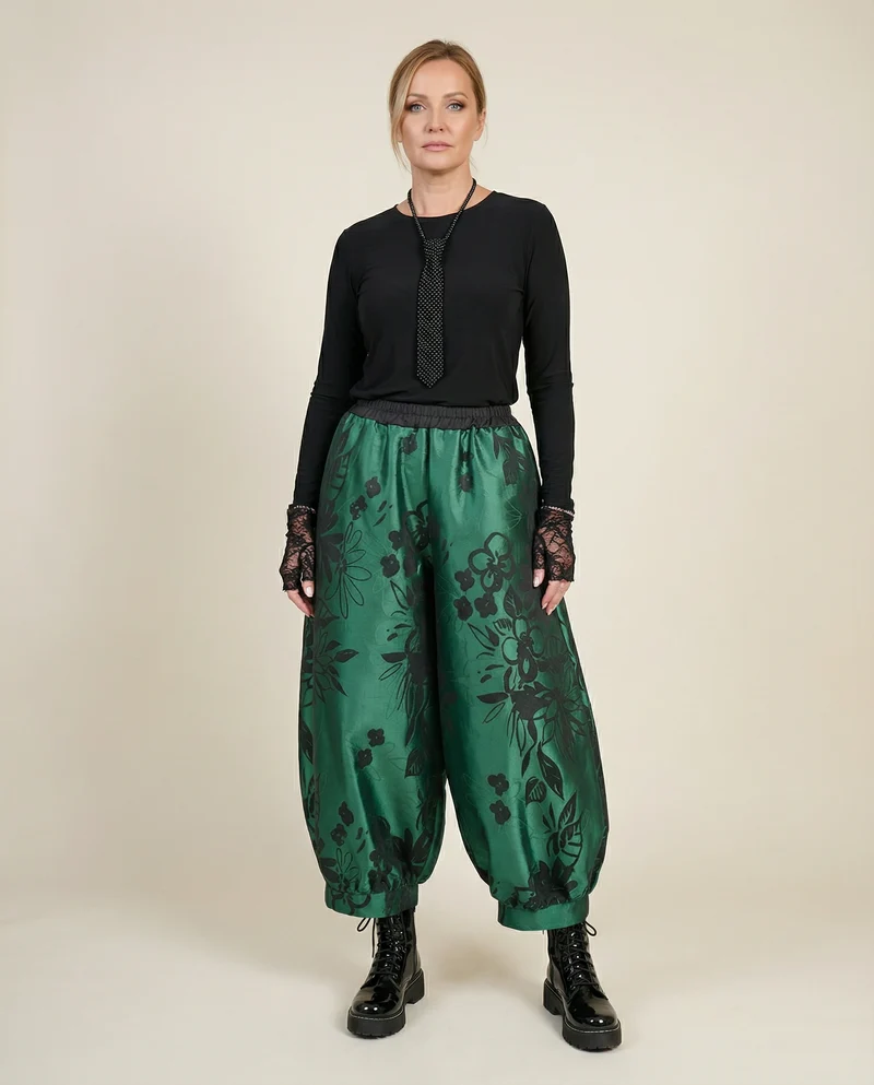 Re-launch Elegant Floral Lantern Pants in Green with Pocket Detail – Relaxed Fit for Modern Style