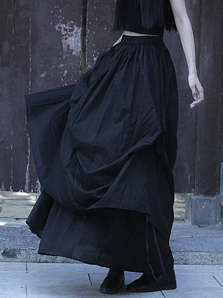 Layered Gothic Skirt – Black / White
