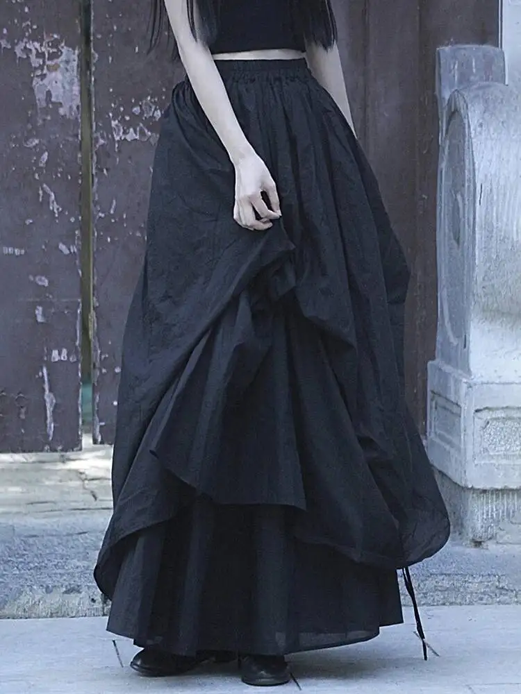 Layered Gothic Skirt – Black / White