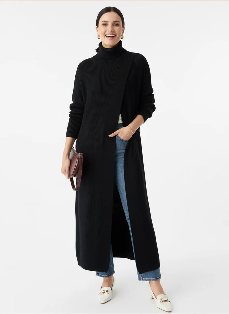 Asymmetrical Split Turtleneck Pullover - Oversized Fit, Cozy Winter Essential
