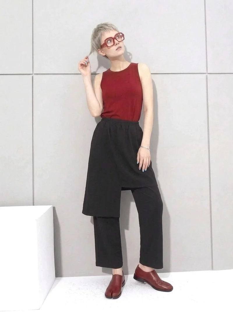 Re-launch Jazz up Irregular Design Capri Pants