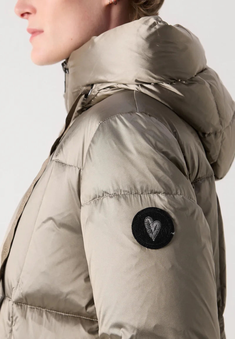 Manteau long en duvet fini métallique Nova